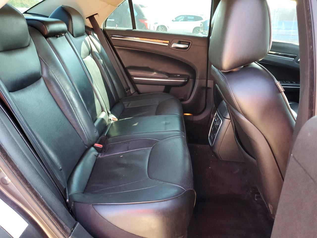 2018 CHRYSLER 300
