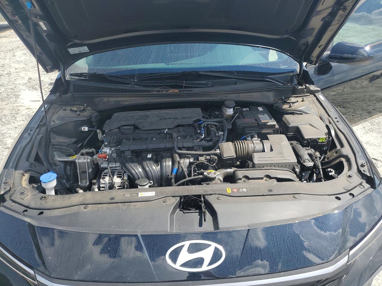2024 HYUNDAI ELANTRA