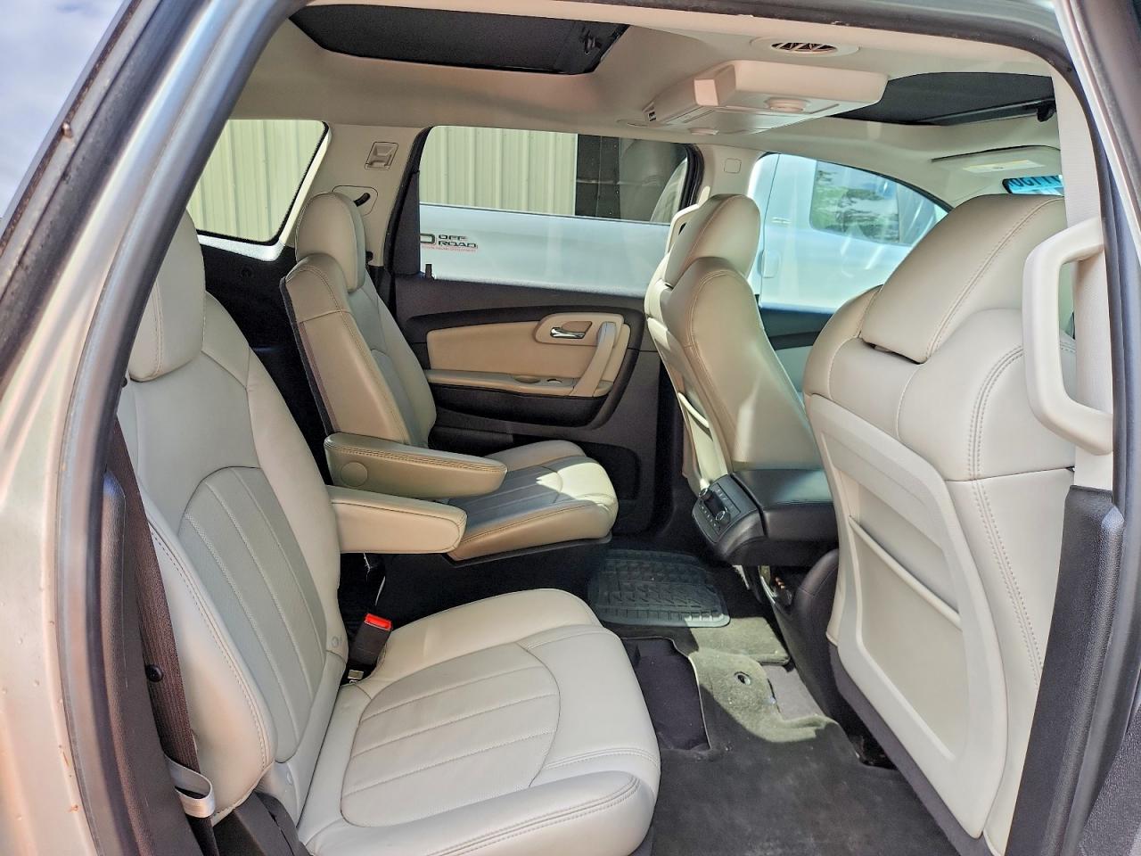 2010 CHEVROLET TRAVERSE