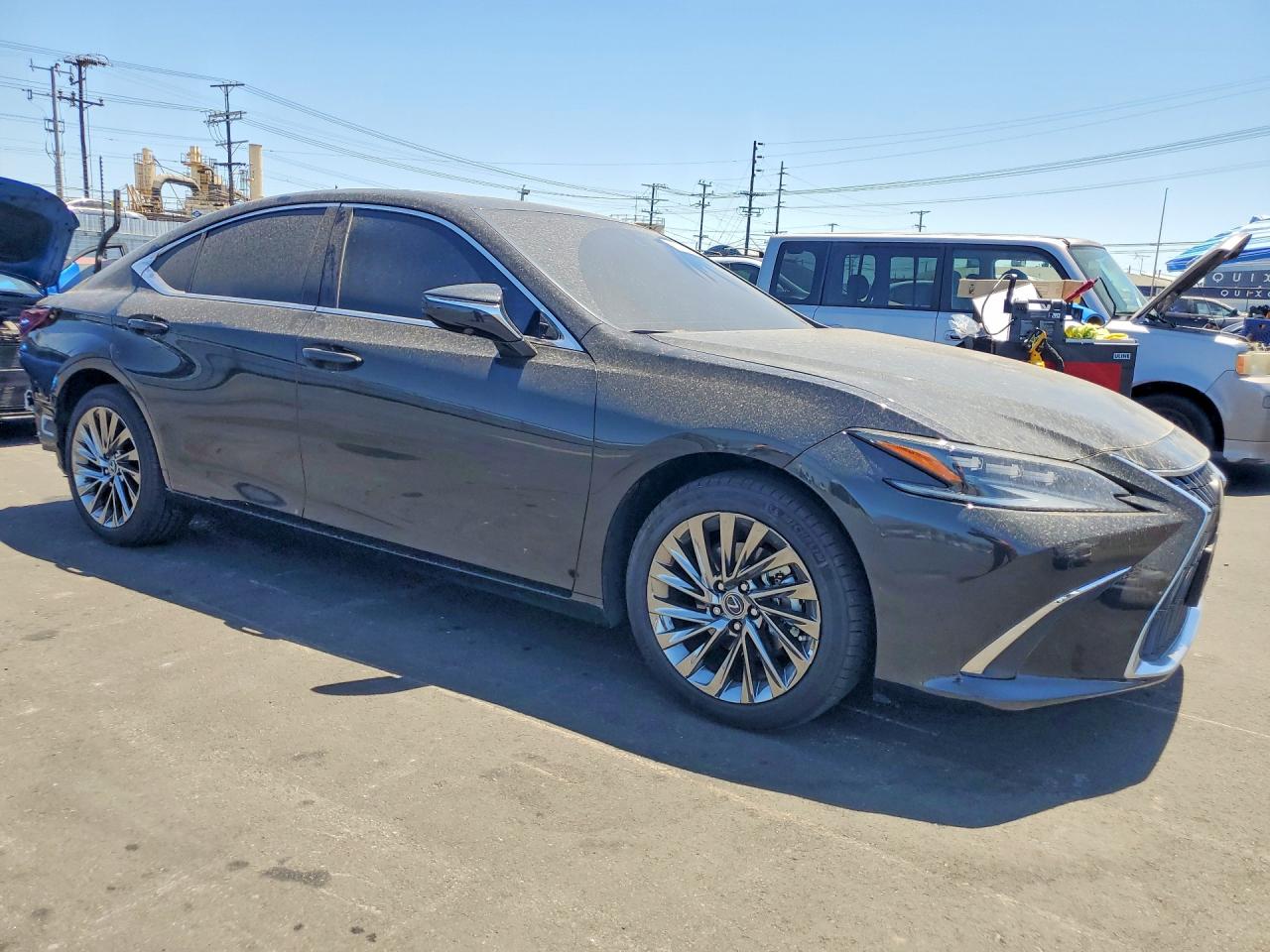 2025 LEXUS ES300