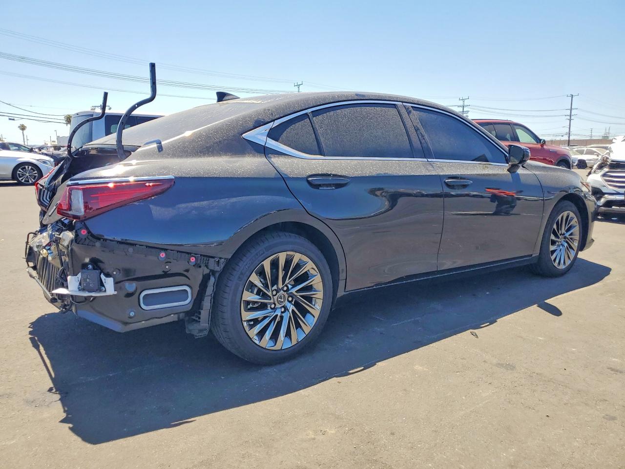 2025 LEXUS ES300