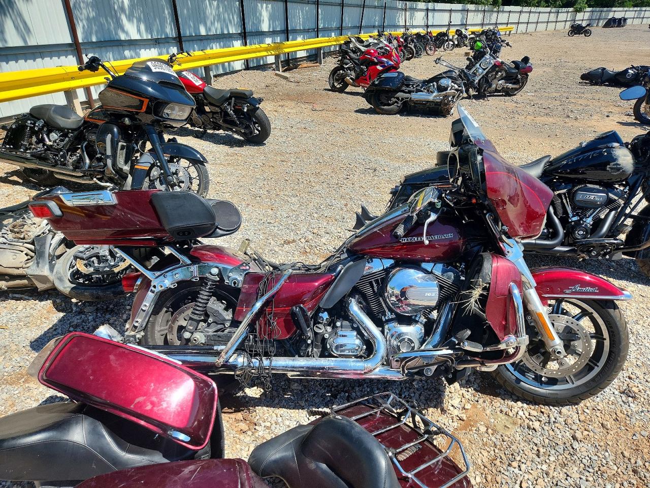 2016 HARLEY-DAVIDSON FL