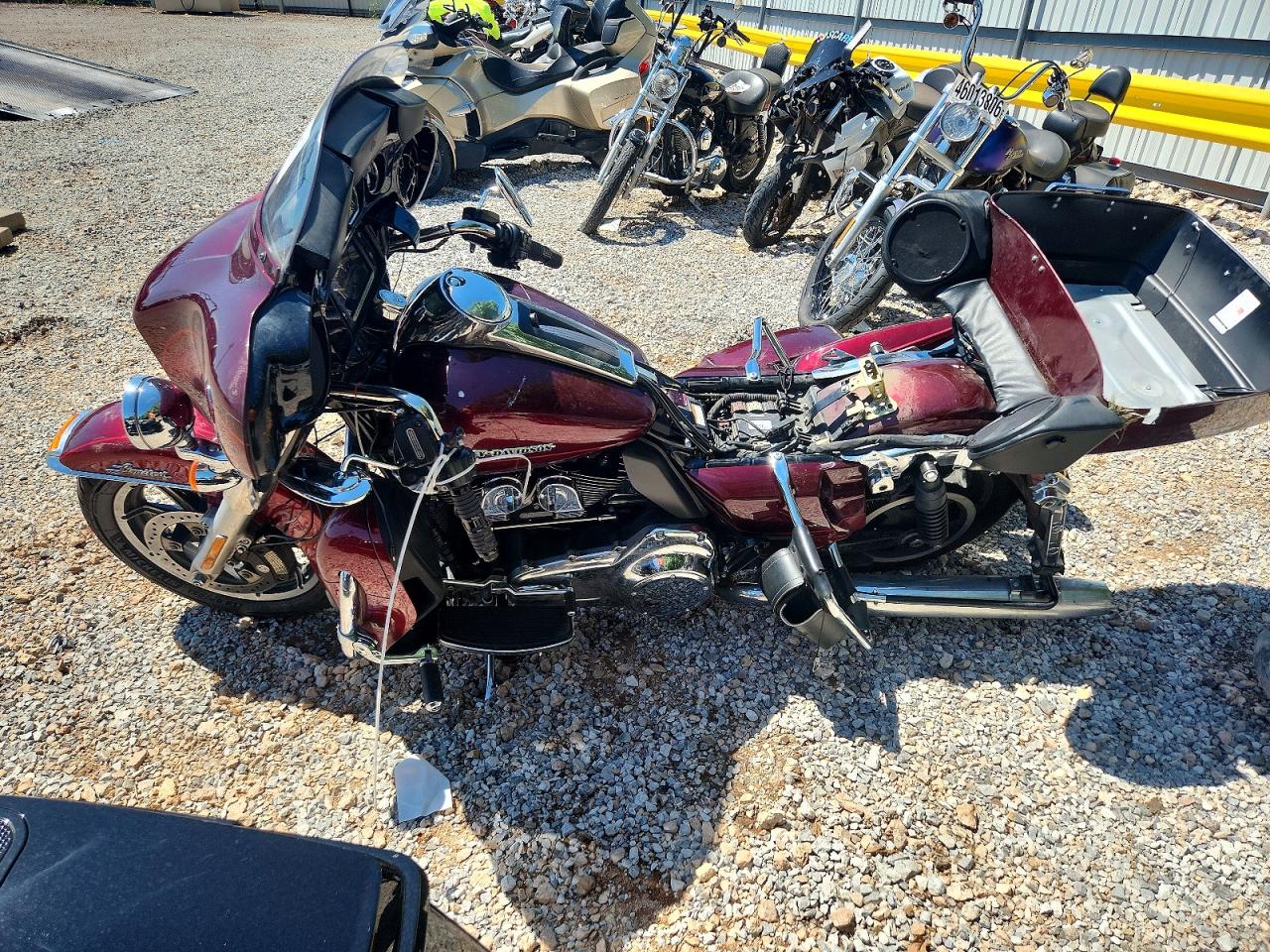2016 HARLEY-DAVIDSON FL