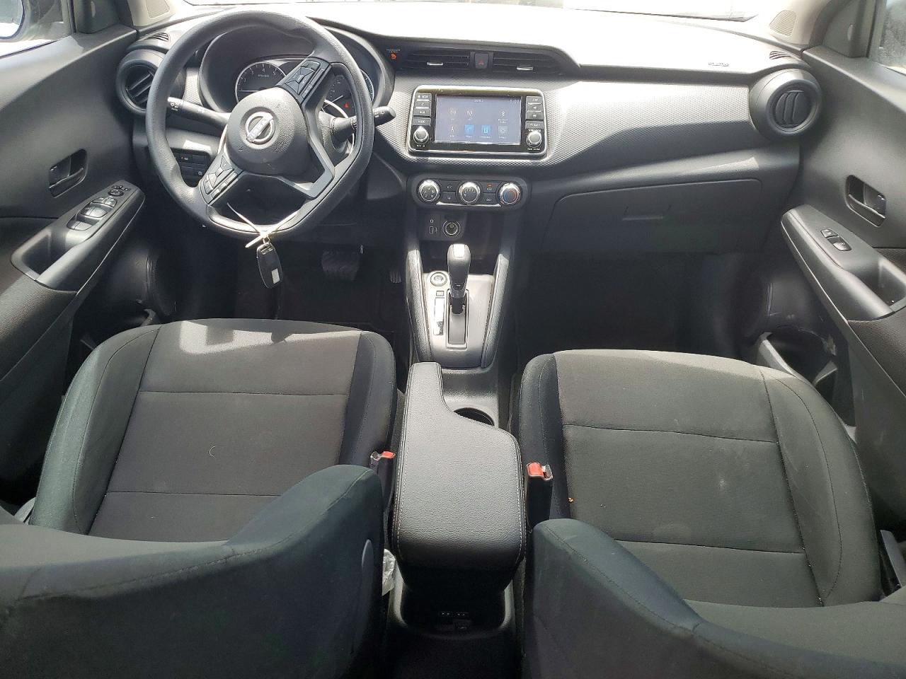 2024 NISSAN KICKS