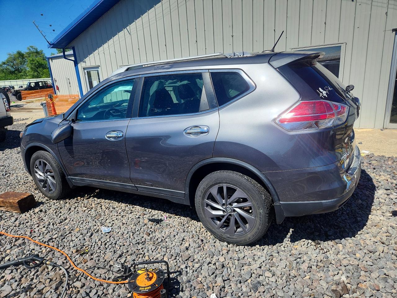 2016 NISSAN ROGUE