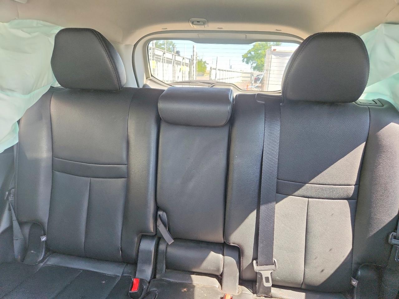 2016 NISSAN ROGUE