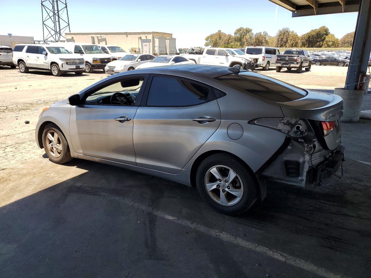 2012 HYUNDAI ELANTRA