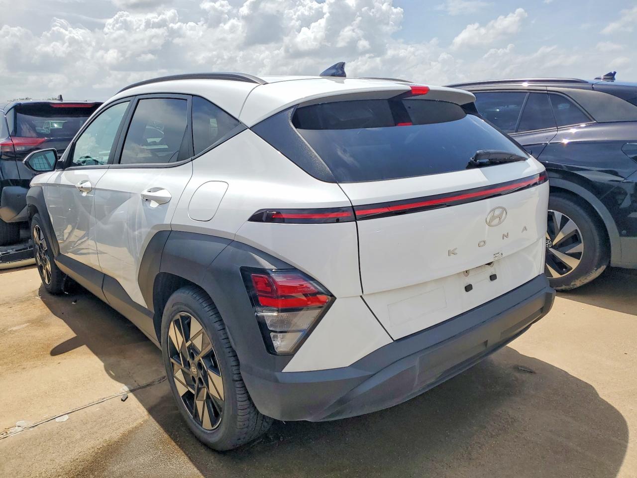 2024 HYUNDAI KONA