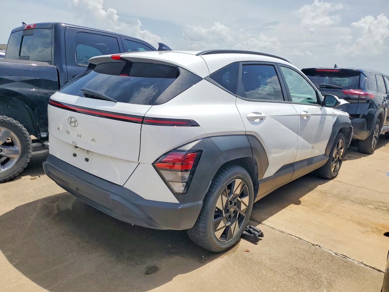 2024 HYUNDAI KONA