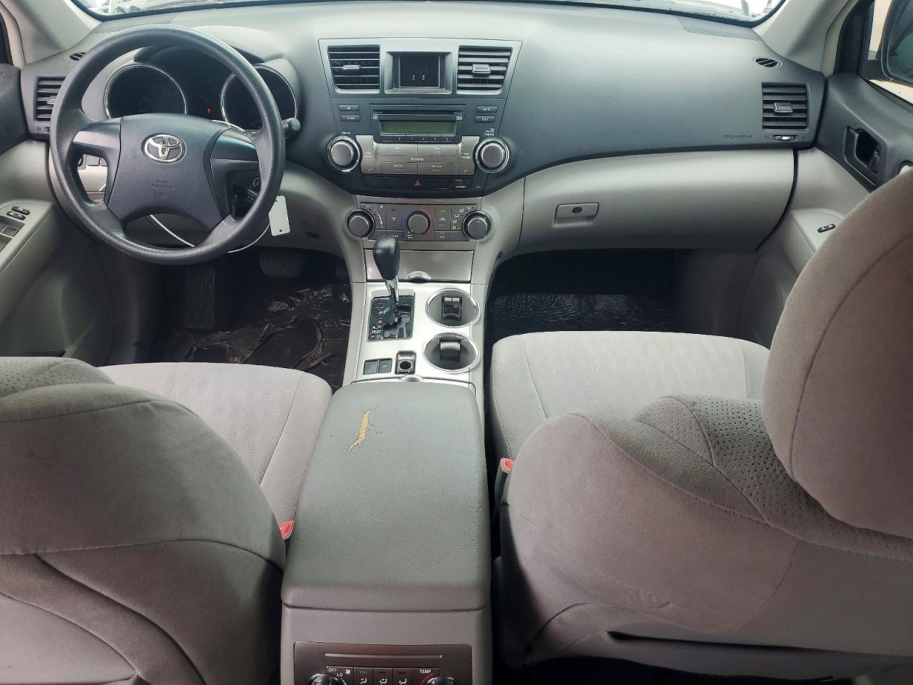 2011 TOYOTA HIGHLANDER