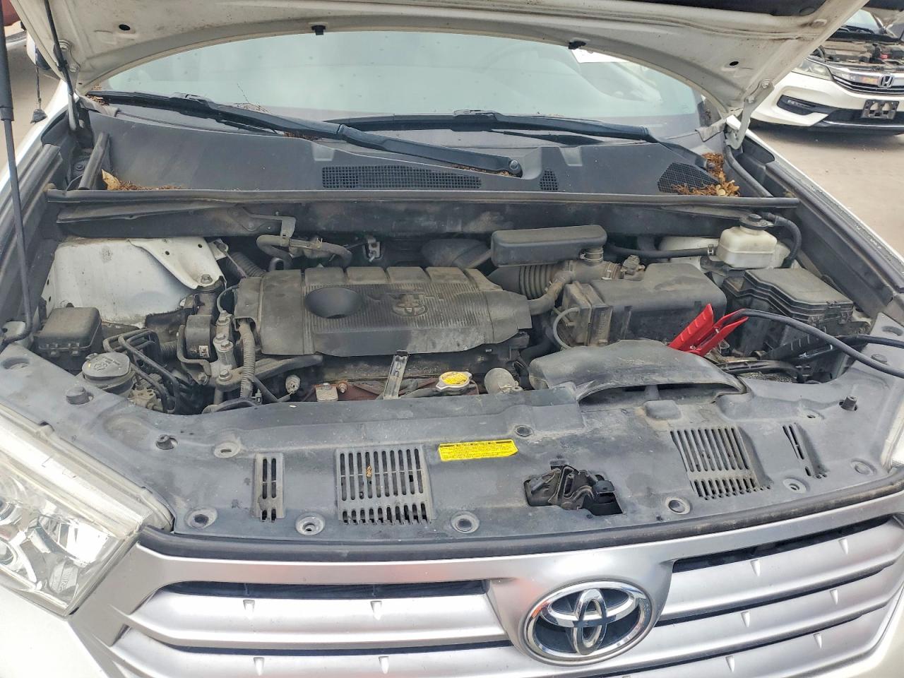 2011 TOYOTA HIGHLANDER