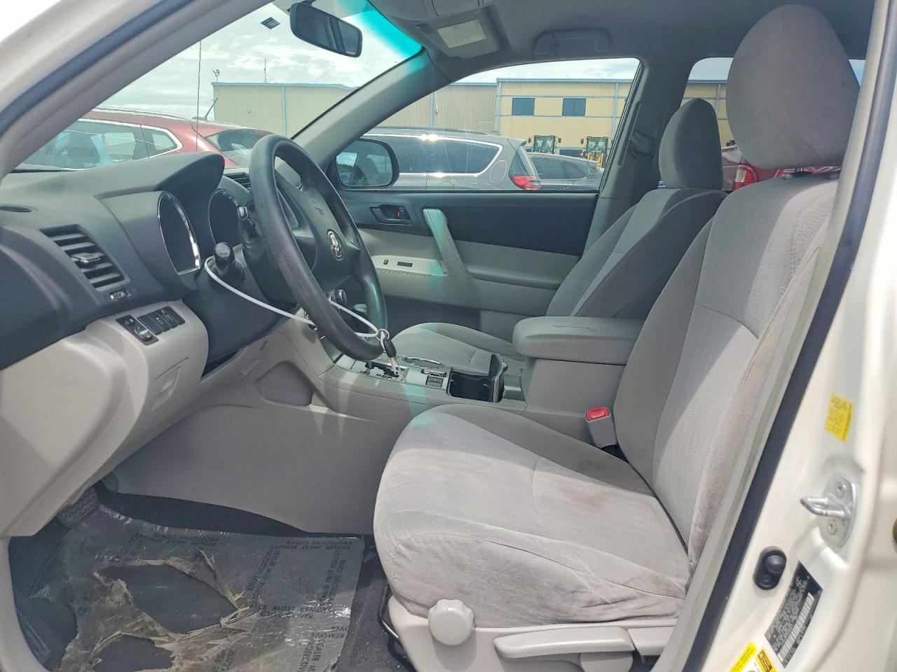 2011 TOYOTA HIGHLANDER
