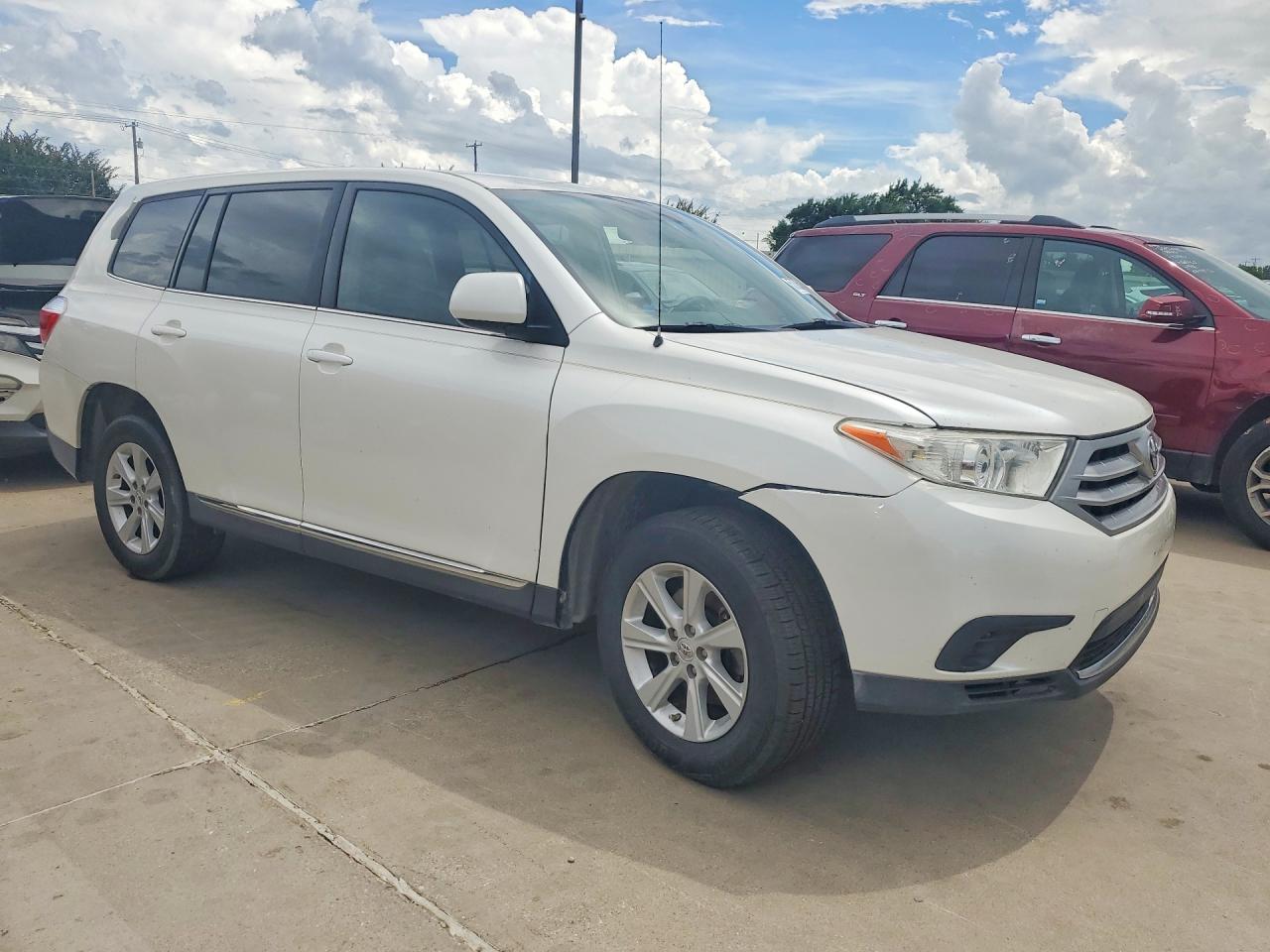 2011 TOYOTA HIGHLANDER