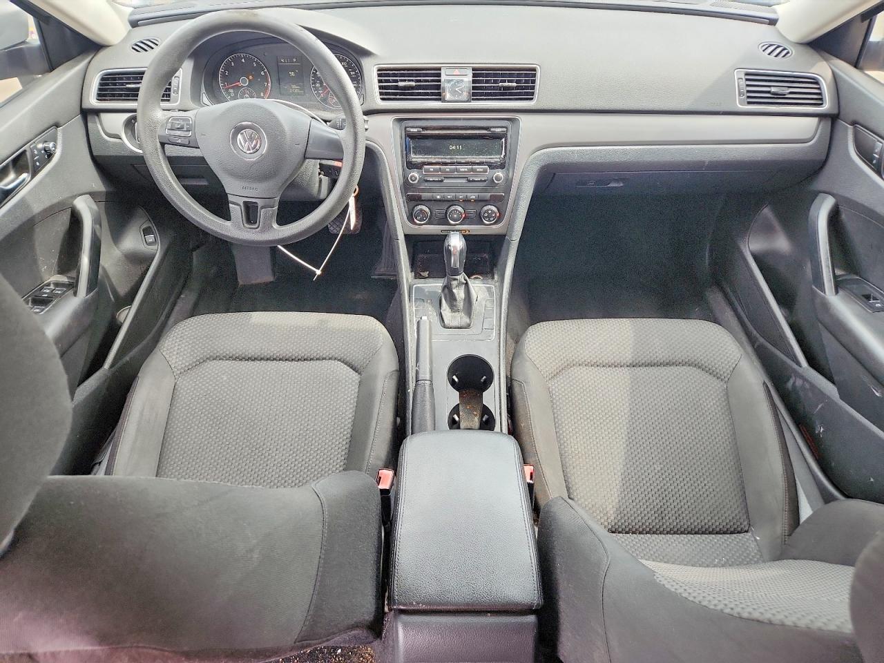 2013 VOLKSWAGEN PASSAT
