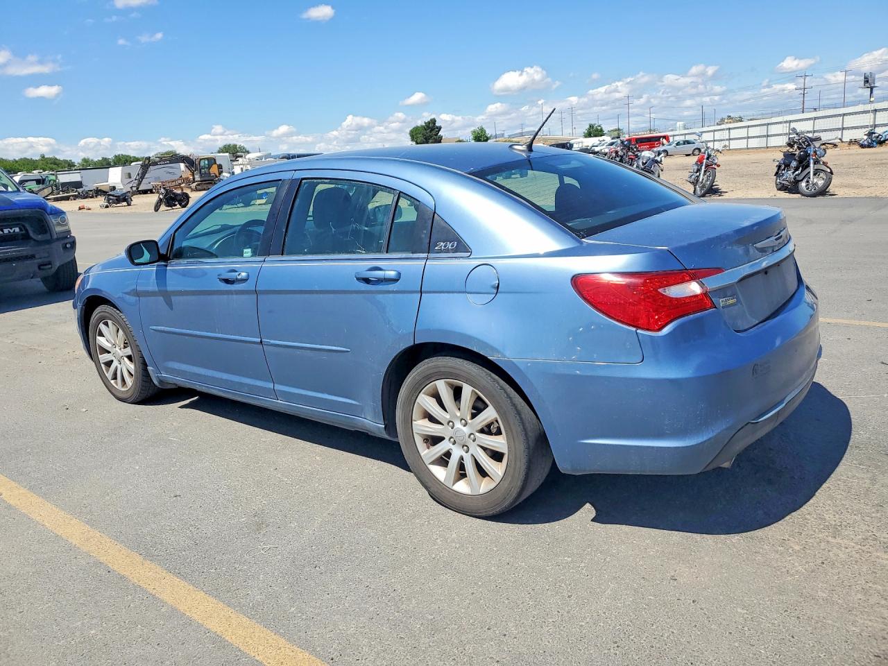 2011 CHRYSLER 200