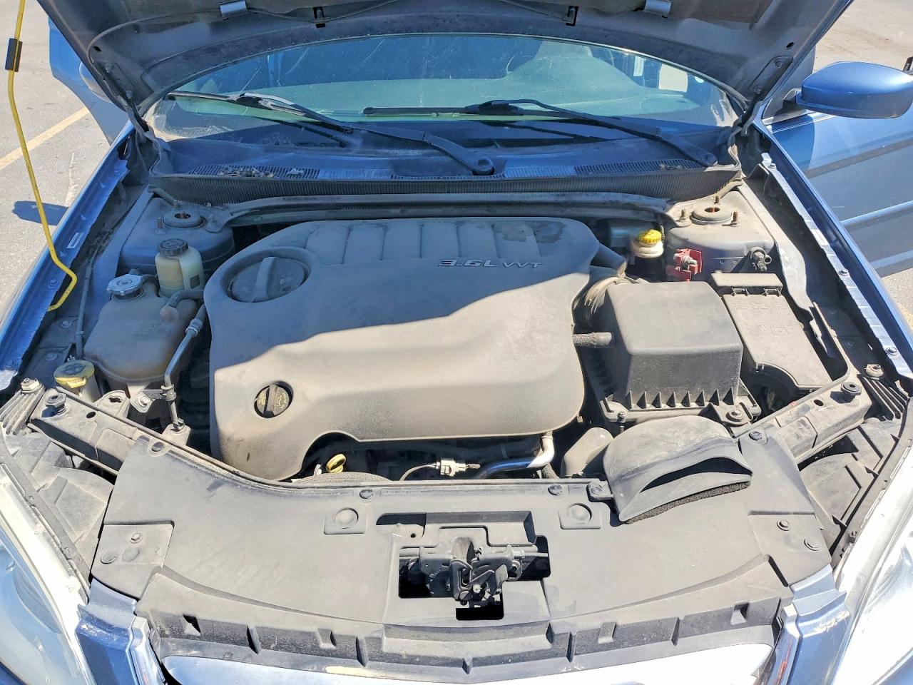 2011 CHRYSLER 200