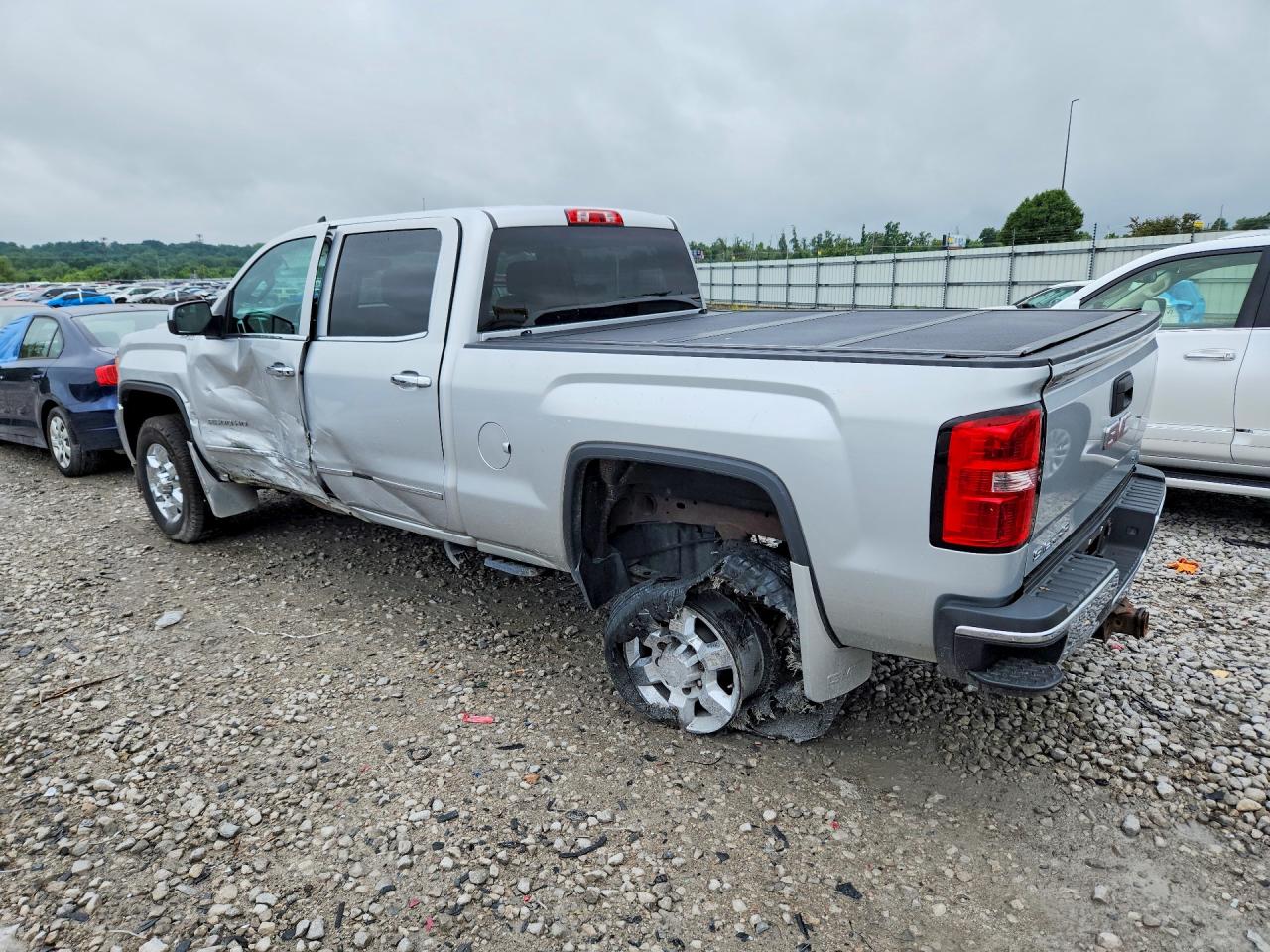2015 GMC SIERRA