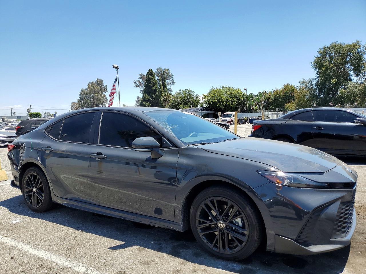 2025 TOYOTA CAMRY