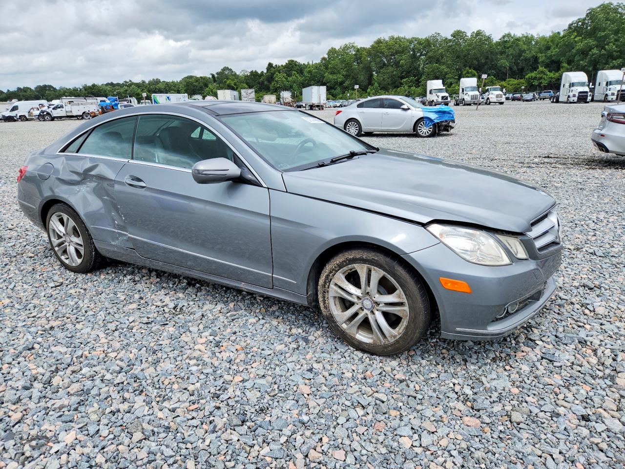 2010 MERCEDES-BENZ E-CLASS