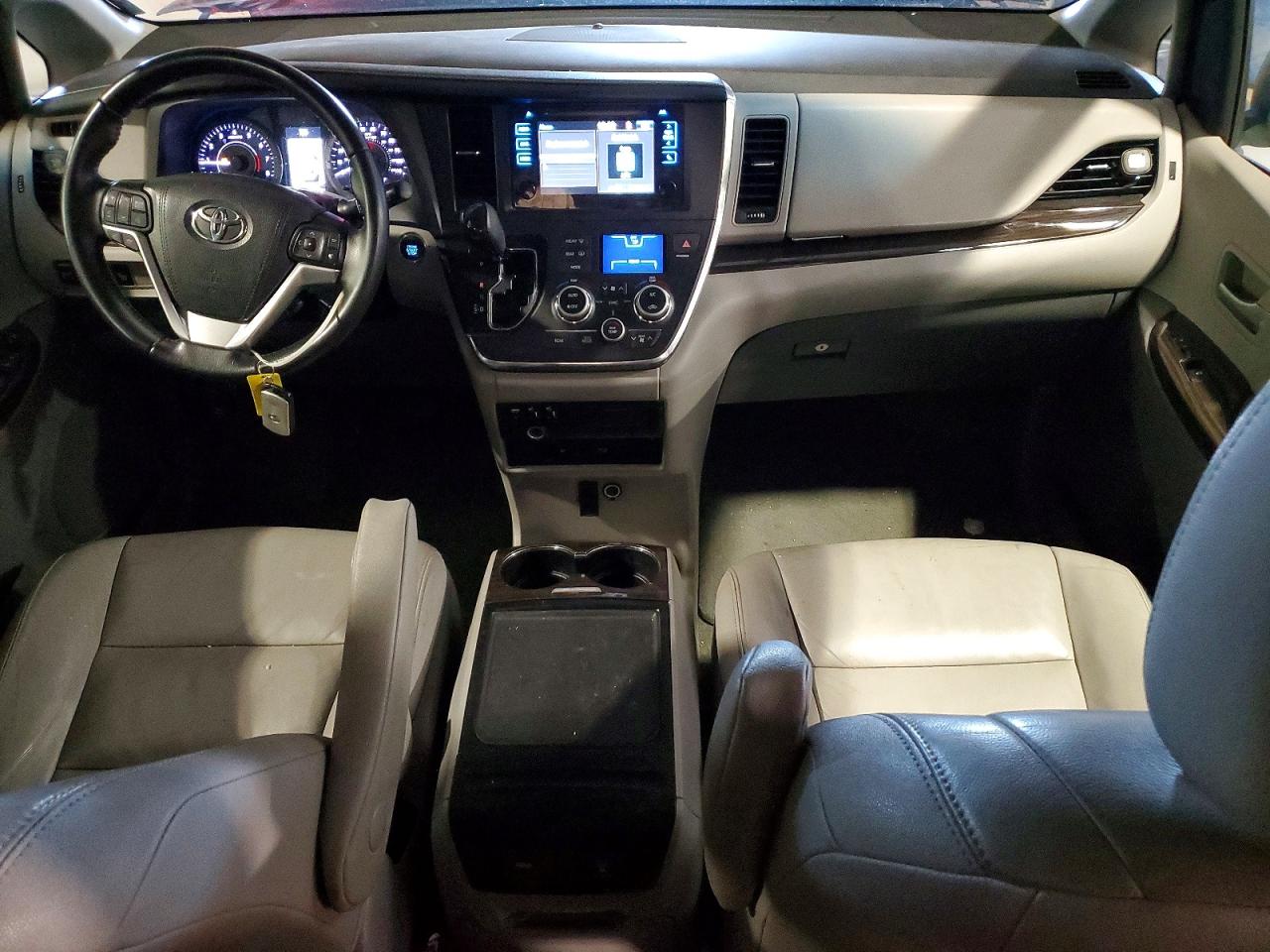 2015 TOYOTA SIENNA
