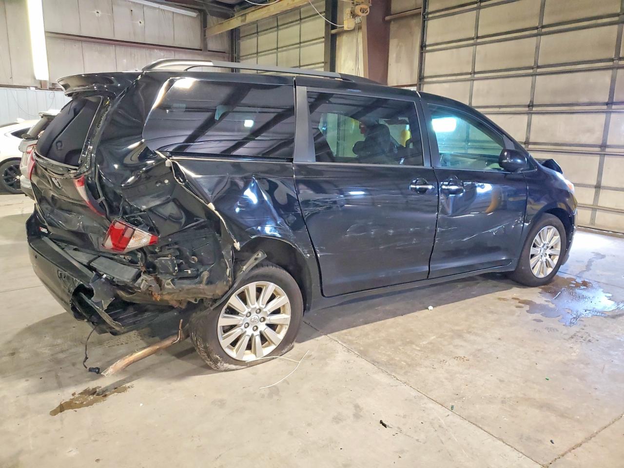 2015 TOYOTA SIENNA