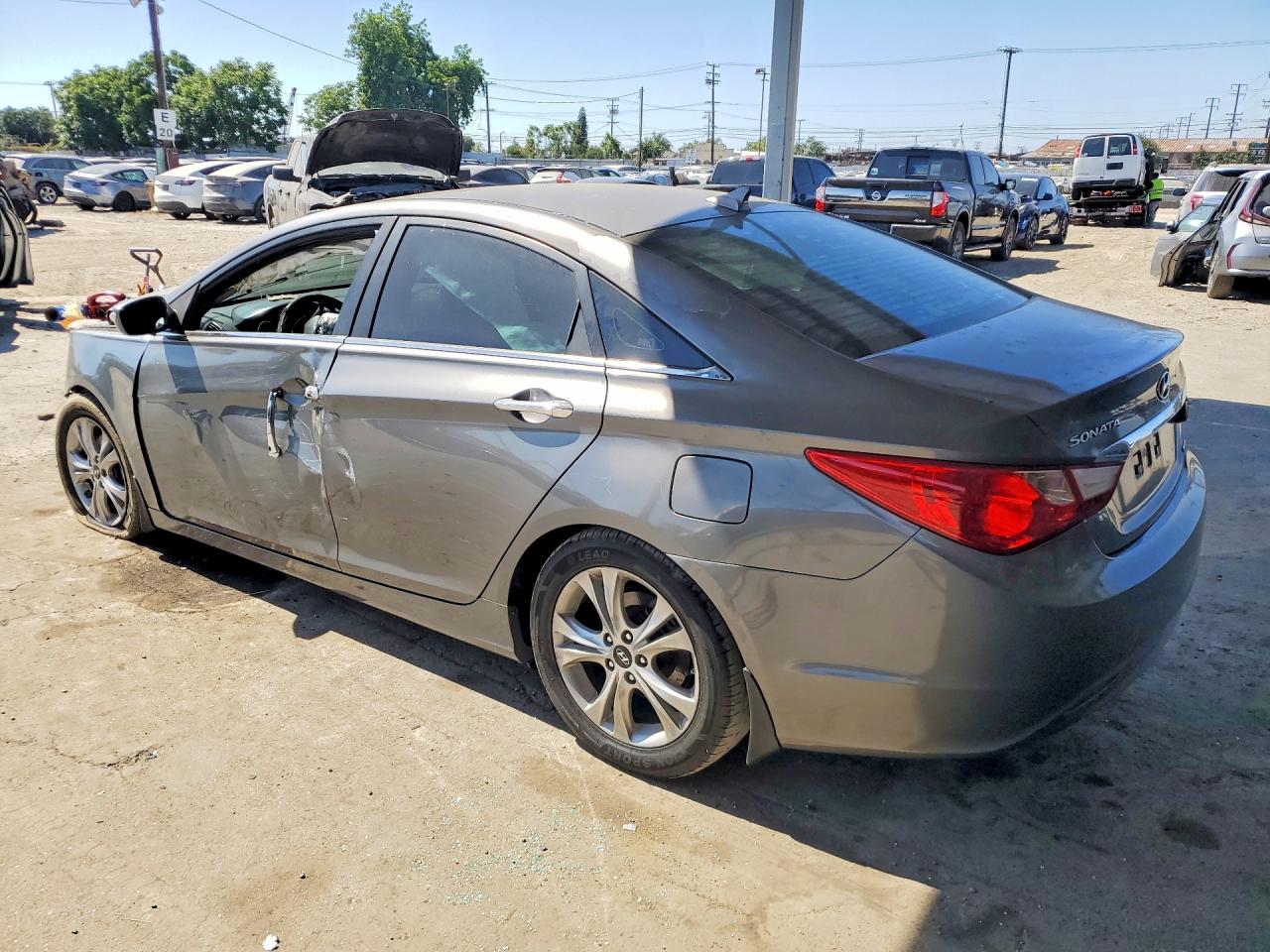 2011 HYUNDAI SONATA