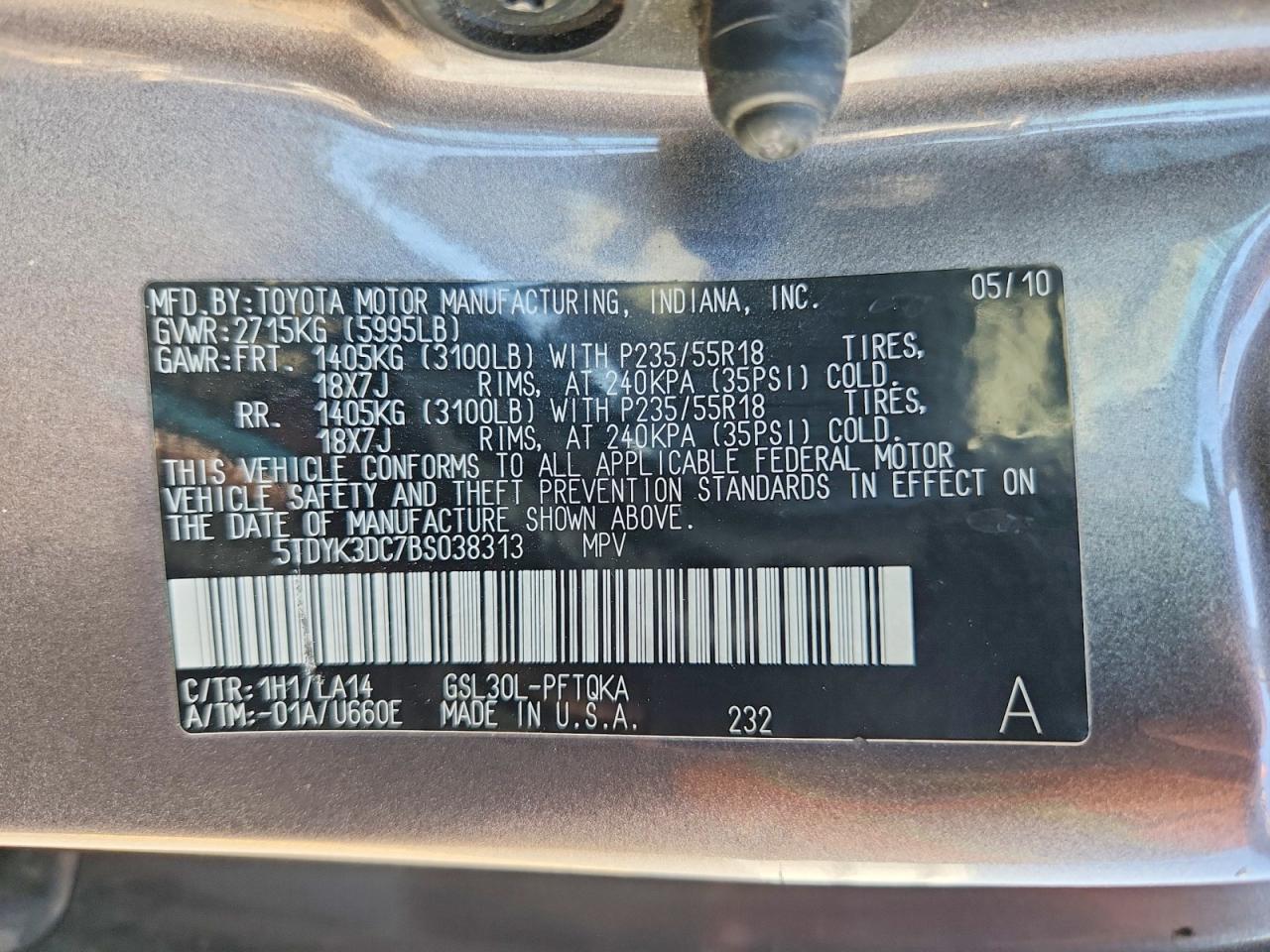 2011 TOYOTA SIENNA