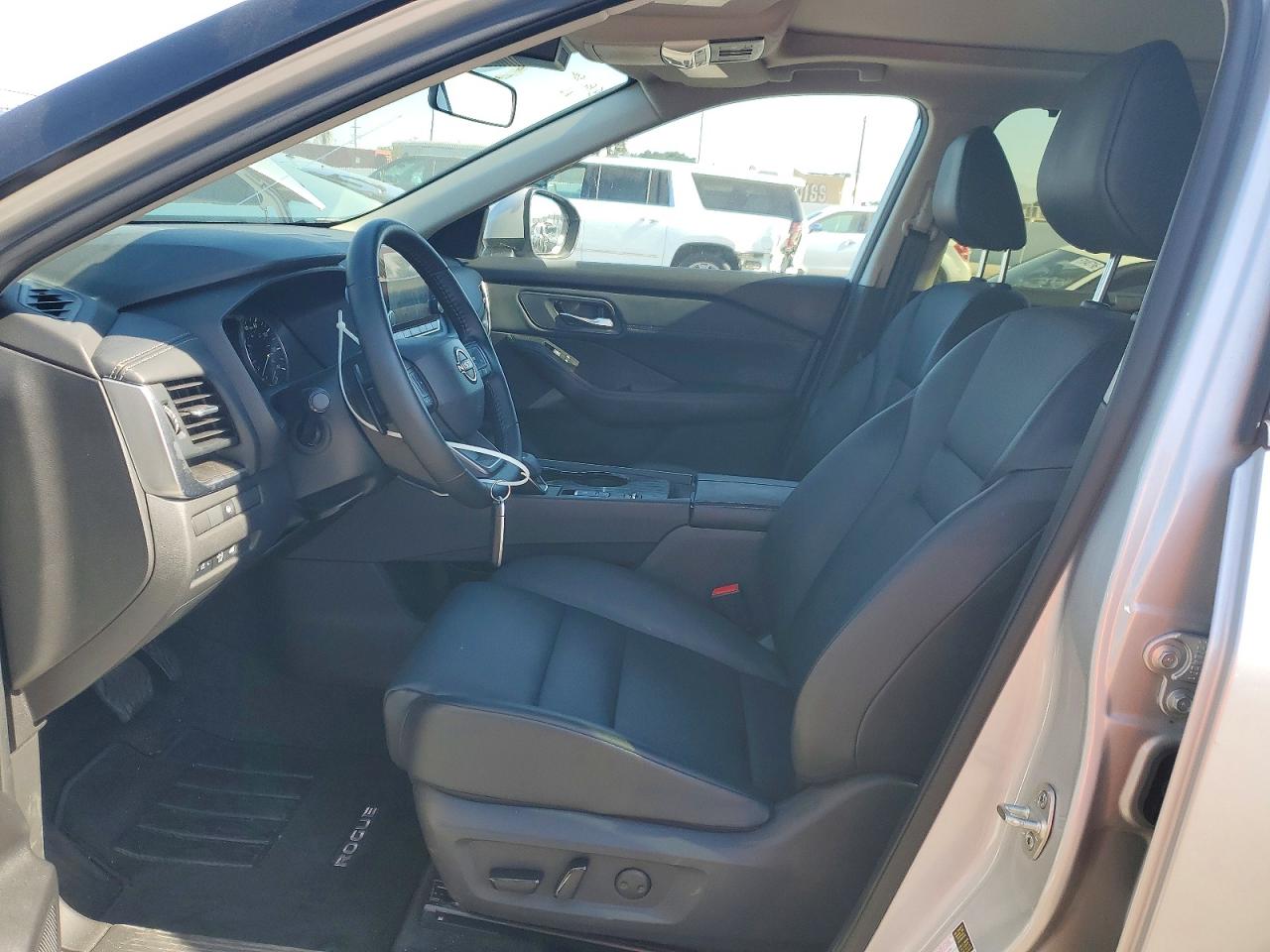 2025 NISSAN ROGUE