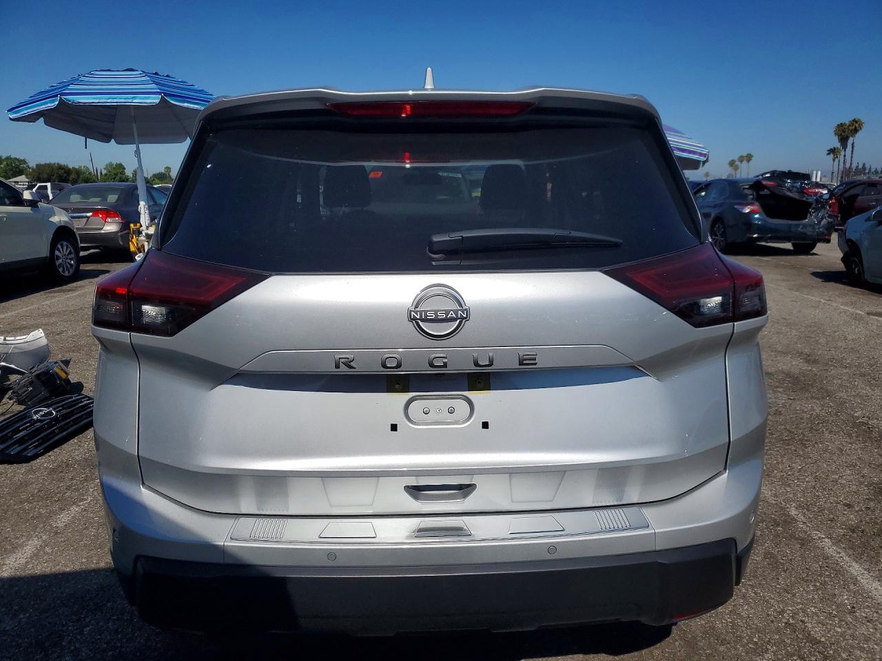 2025 NISSAN ROGUE