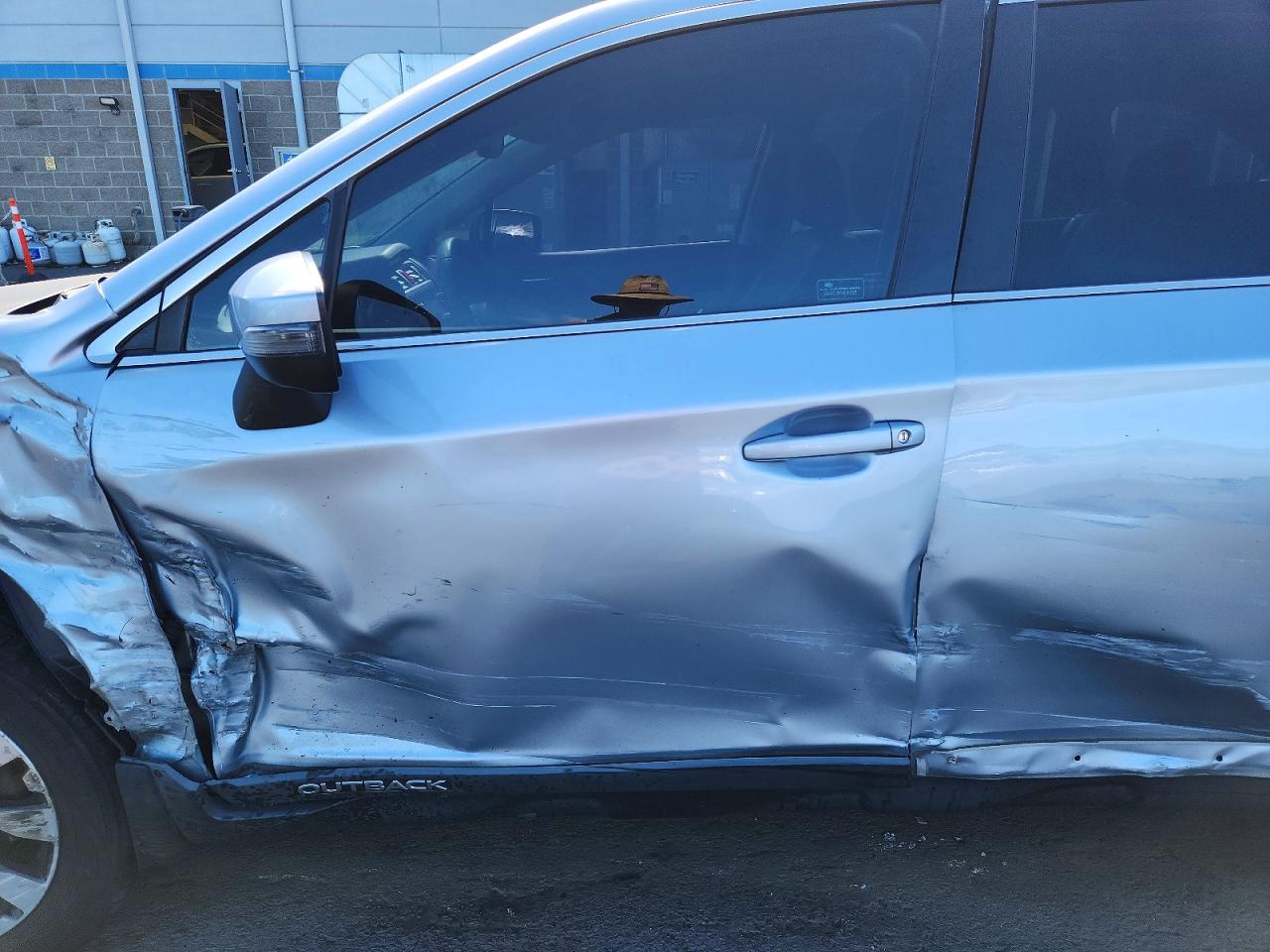 2015 SUBARU OUTBACK