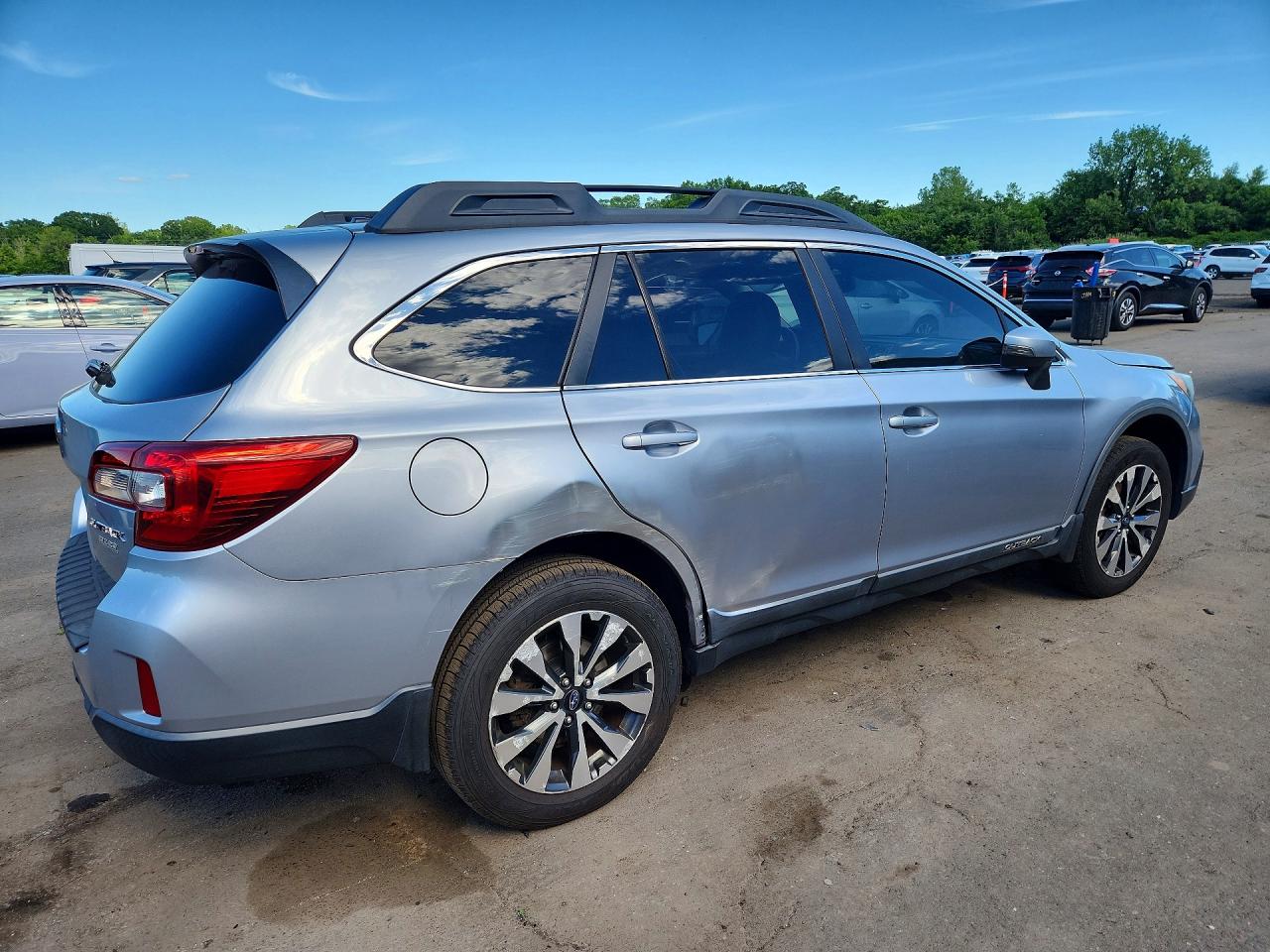 2015 SUBARU OUTBACK