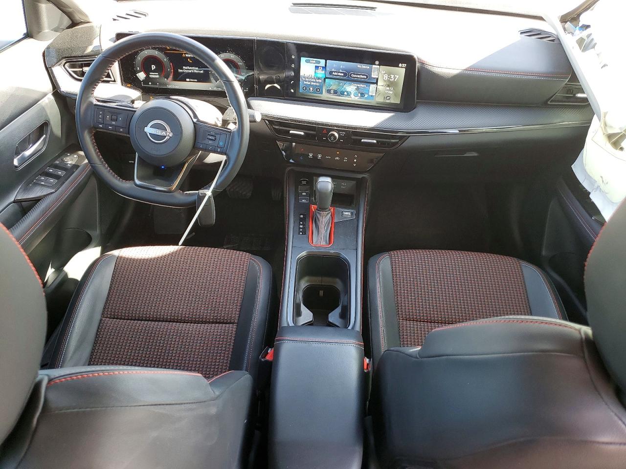 2025 NISSAN KICKS