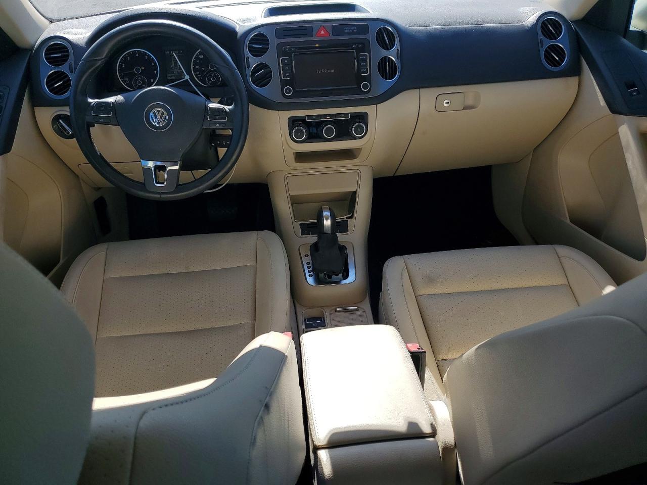 2011 VOLKSWAGEN TIGUAN