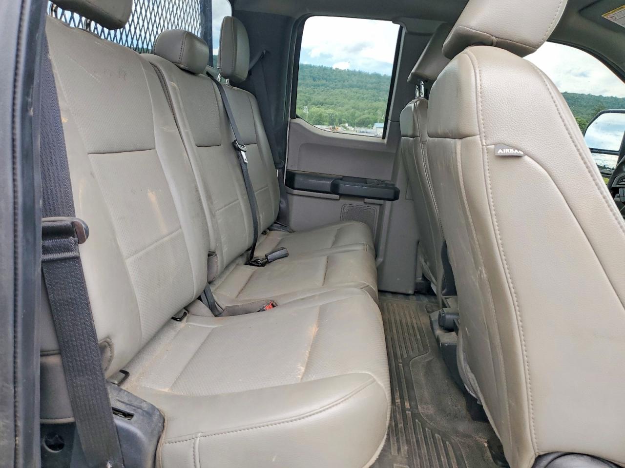 2022 FORD F350