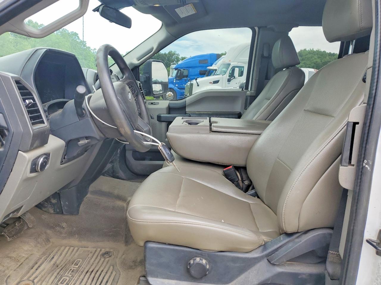 2022 FORD F350