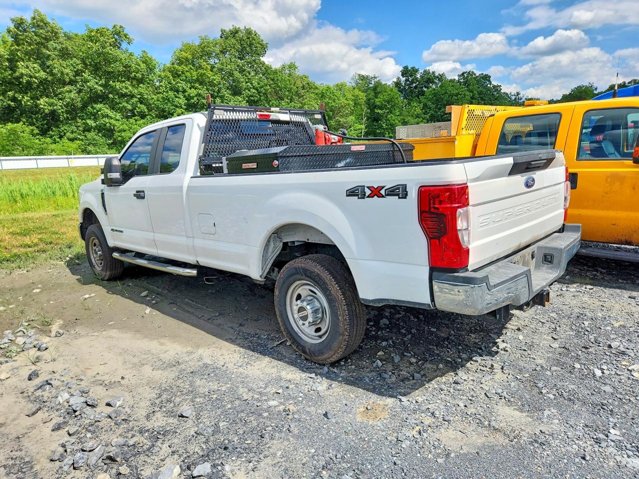 2022 FORD F350