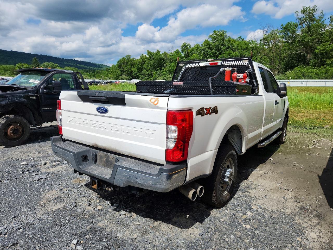 2022 FORD F350
