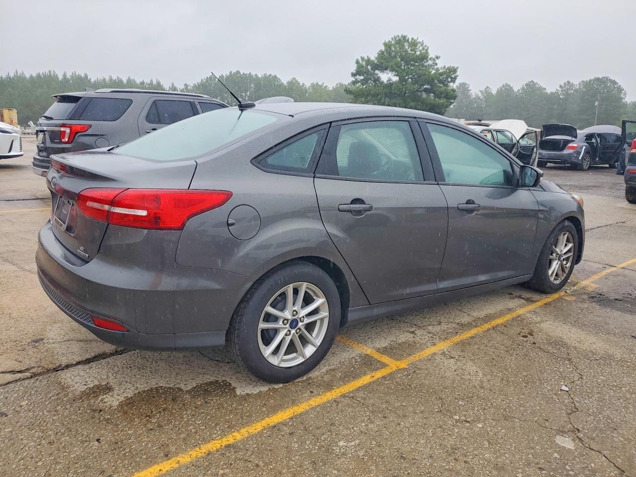 2016 FORD FOCUS