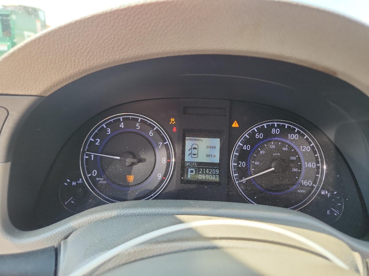 2011 INFINITI G37