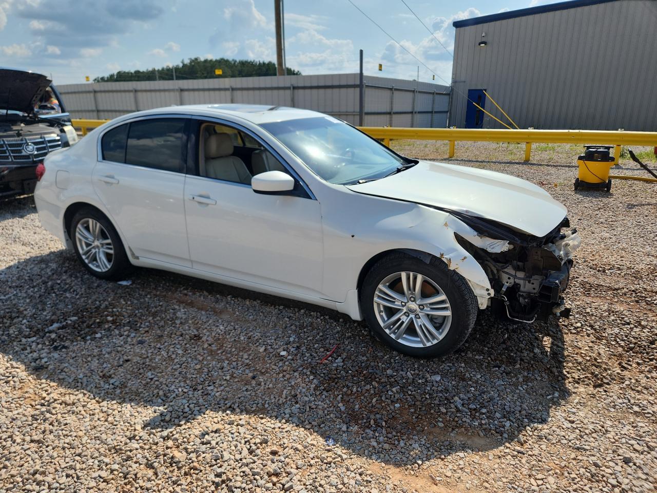 2011 INFINITI G37
