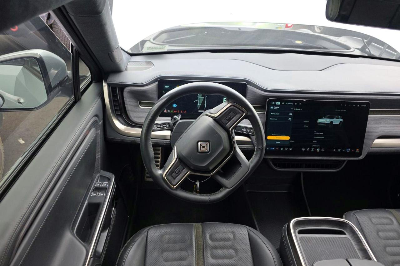 2023 RIVIAN RIS
