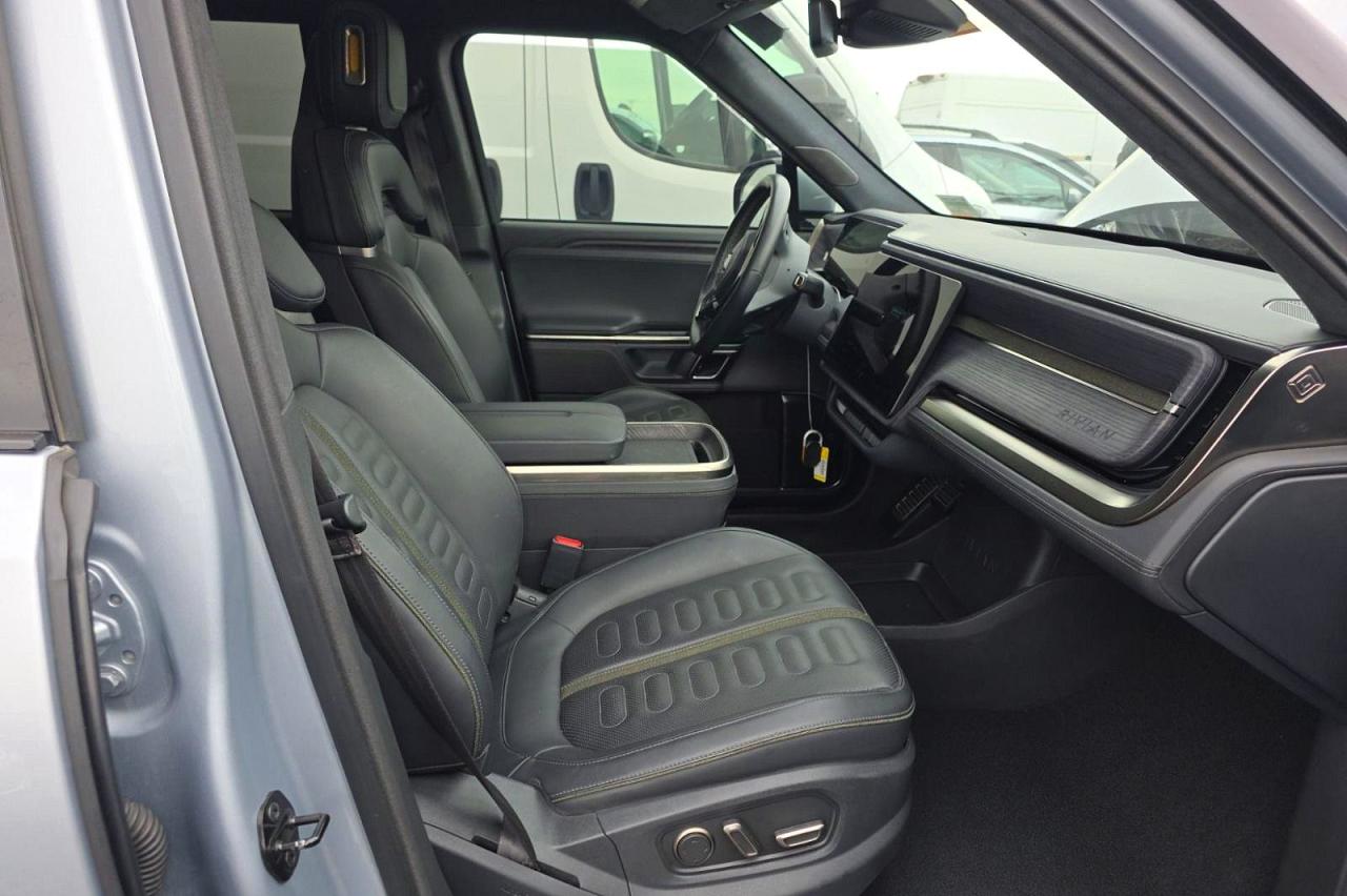 2023 RIVIAN RIS