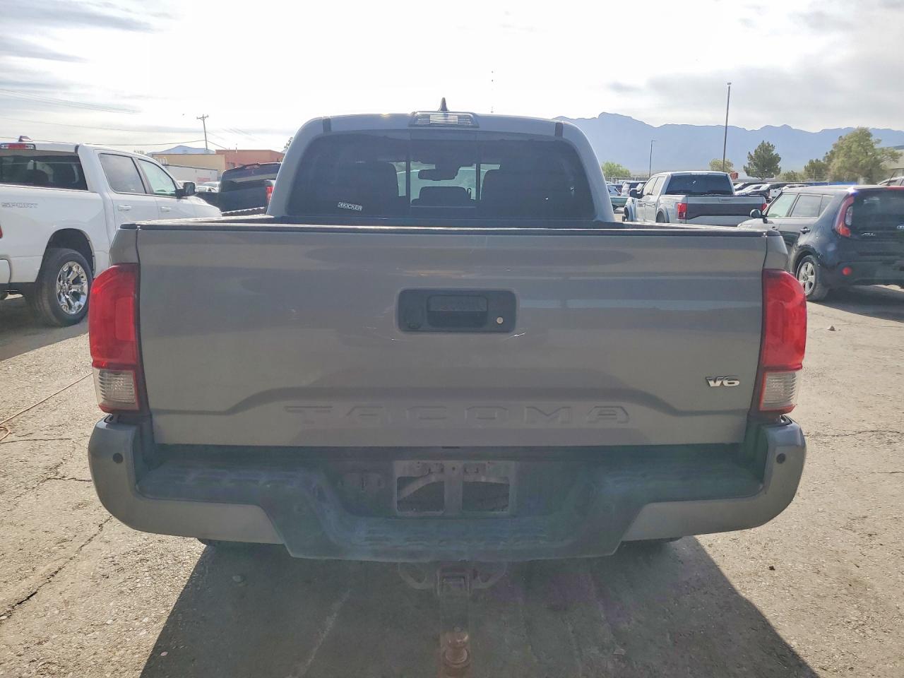 2018 TOYOTA TACOMA