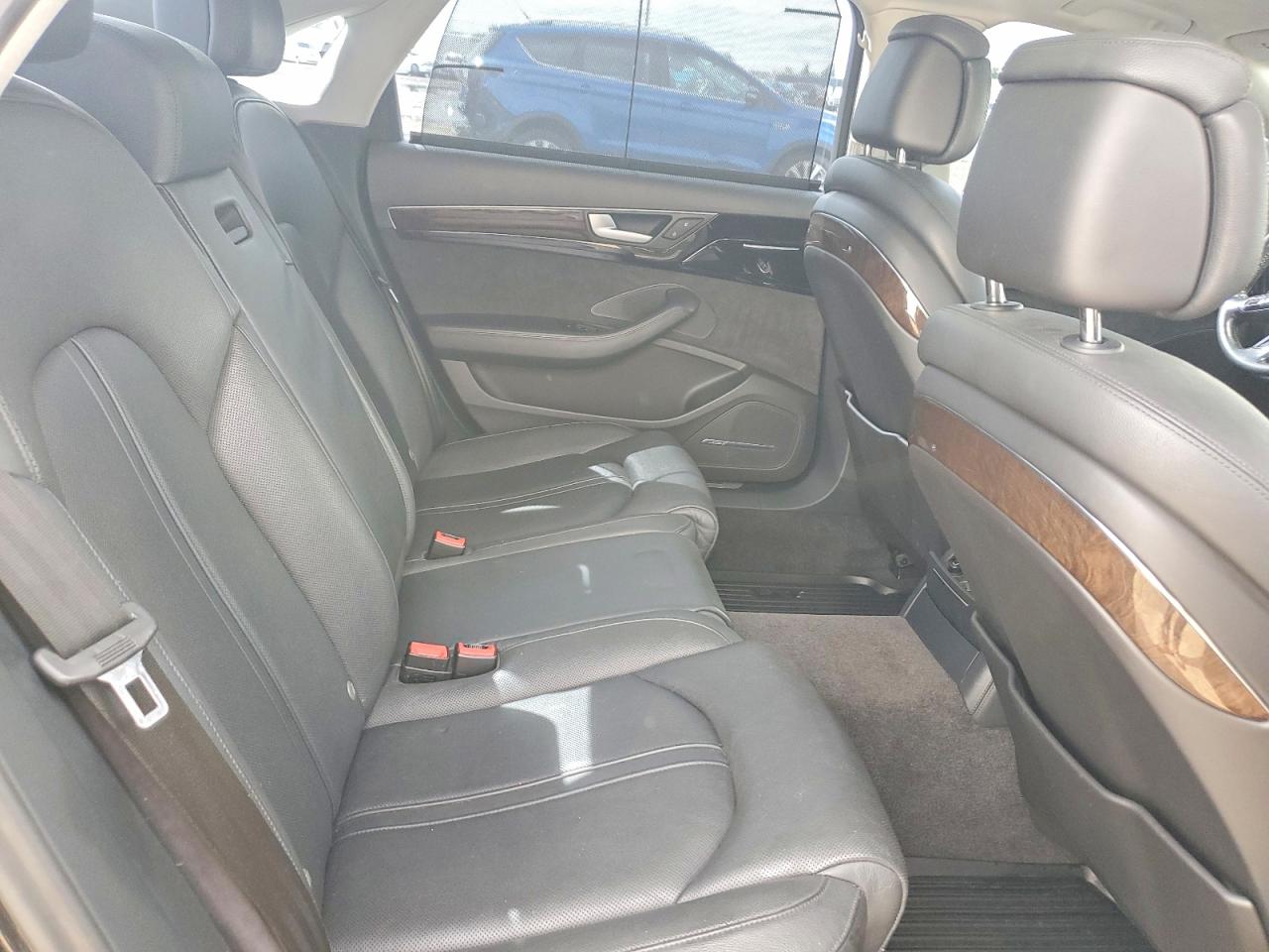 2014 AUDI A8