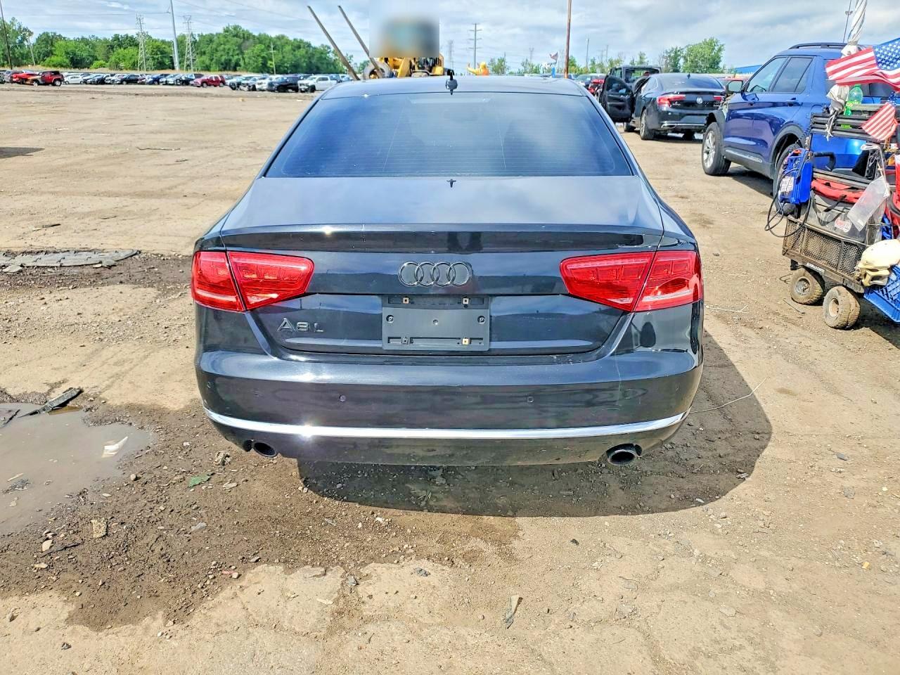 2014 AUDI A8