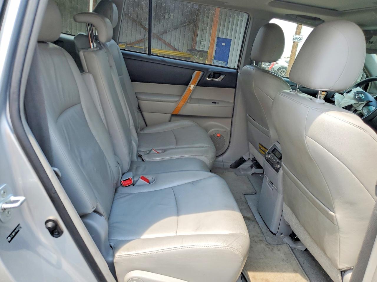 2010 TOYOTA HIGHLANDER