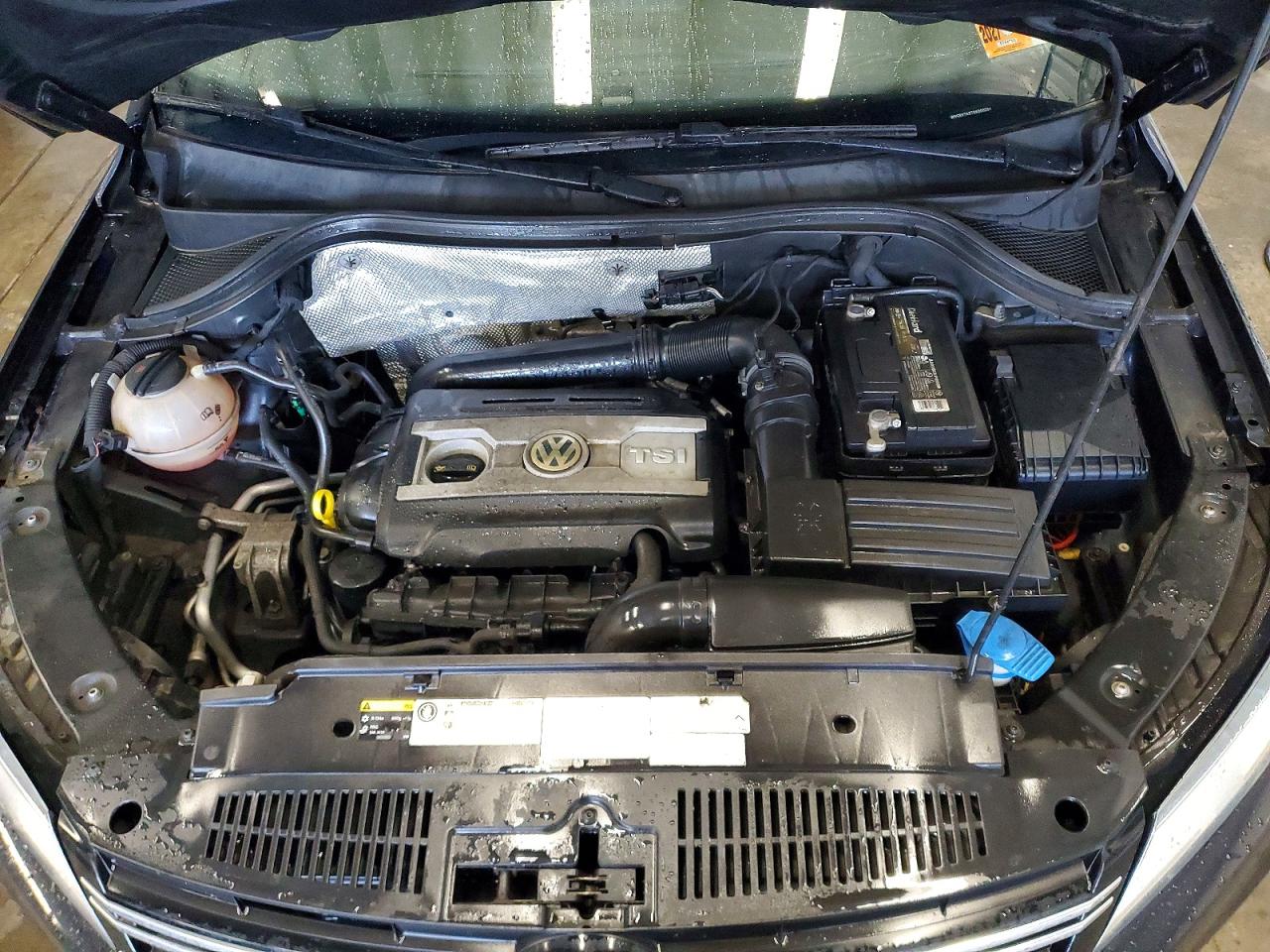 2016 VOLKSWAGEN TIGUAN
