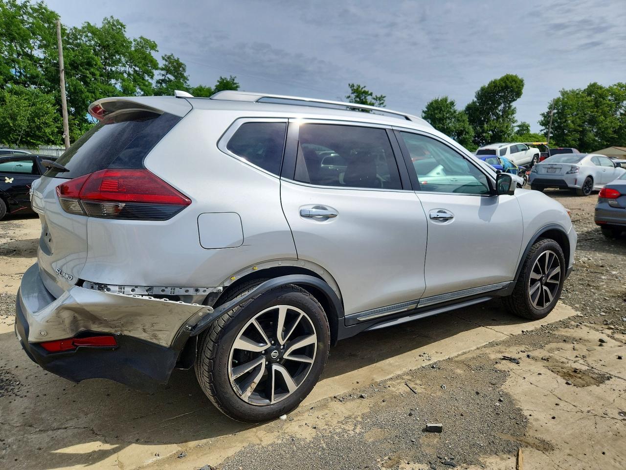 2019 NISSAN ROGUE