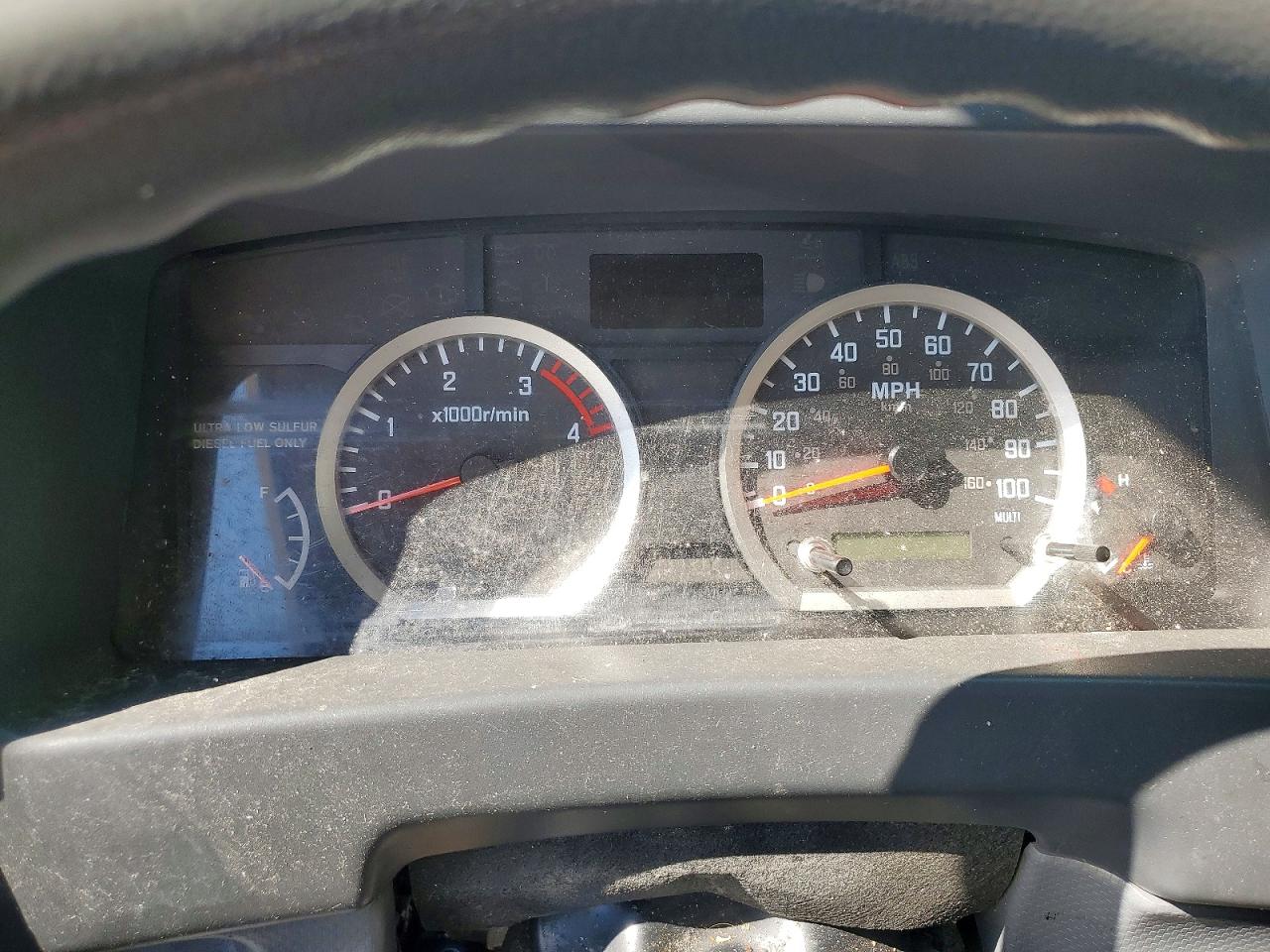 2014 ISUZU NQR
