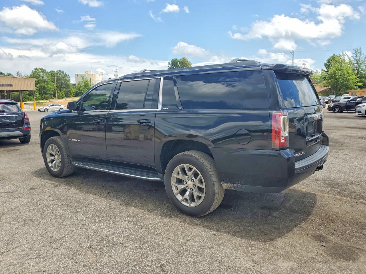 2019 GMC YUKON
